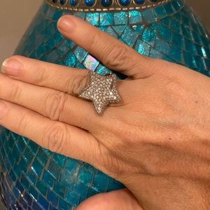 Baby you’re a star! Fun, flirty size 6, Sterling and CZ ring is an eye catcher!